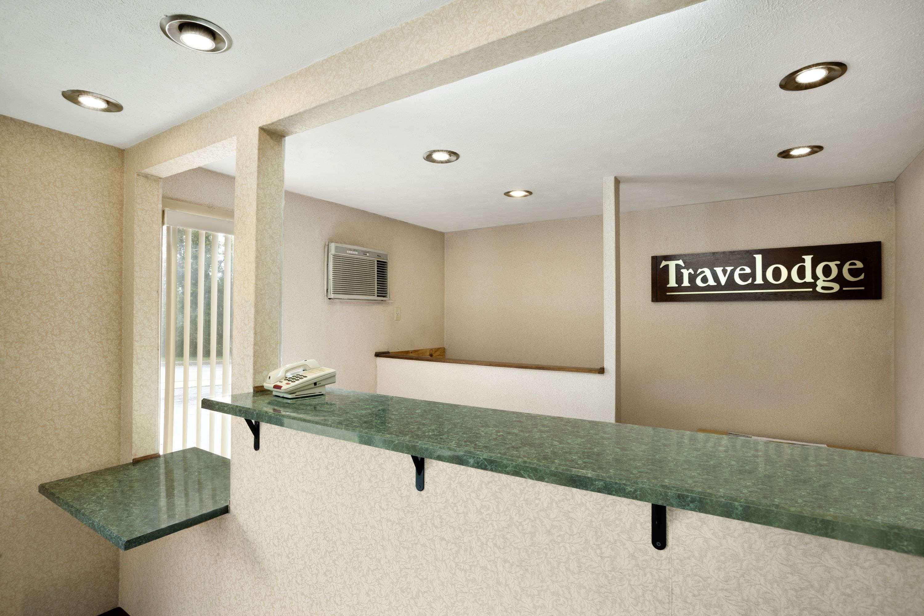 Travelodge By Wyndham La Porte/Michigan City Area Eksteriør billede
